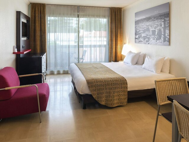 アパートホテル アダジオ ニース プロムナード デザングレ