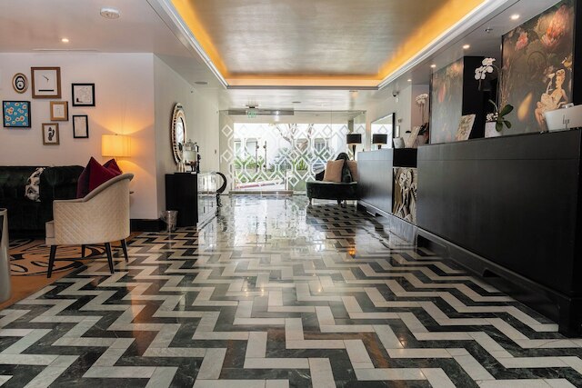 チェンバレン ウエスト ハリウッド