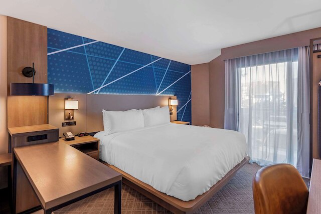 コンフォート イン & スイーツ アーバイン スペクトラム