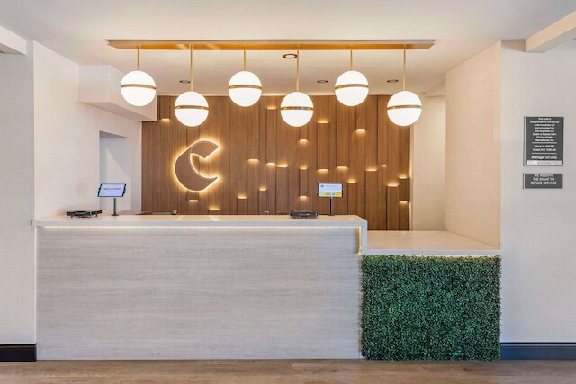 コンフォート イン & スイーツ アーバイン スペクトラム