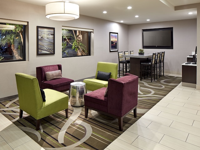 ミッション・ビュー・イン＆スイーツ・サン・ディエゴ・シーウールド - ズー