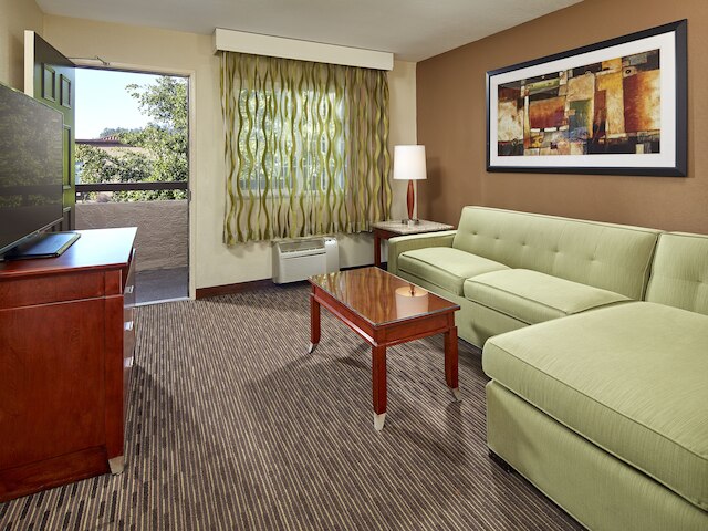 ミッション・ビュー・イン＆スイーツ・サン・ディエゴ・シーウールド - ズー