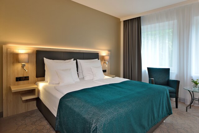 ベストウェスタン プレミア アルスタークルグ ホテル