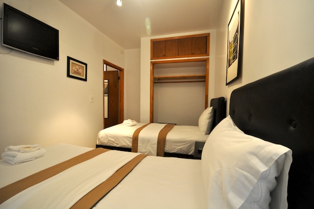 オフ ソーホー スイーツ ホテル