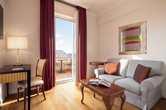 シーナ マリア ルイジア