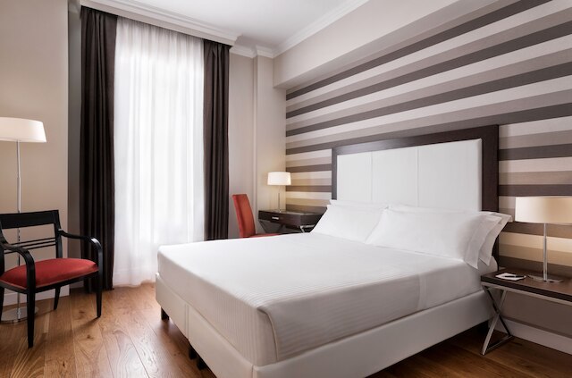 シーナ マリア ルイジア