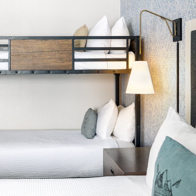 グラビティ ハウス スチームボート