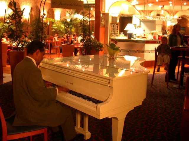 クーヴァン デ ミニーム