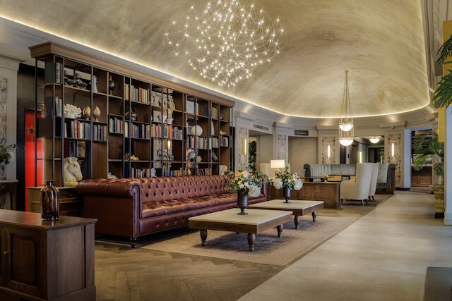 ザ クイーンズ ホテル