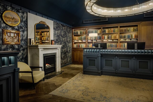 ザ クイーンズ ホテル