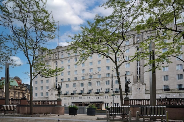 ザ クイーンズ ホテル