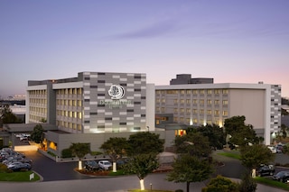 ダブルツリー バイ ヒルトン サンフランシスコ サウス エアポート ブルバード