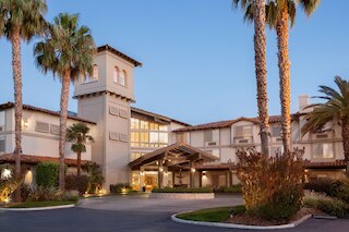 ダブルツリー バイ ヒルトン キャンベル - プルーンヤード プラザ