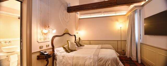 ホテル モナコ & グランド カナル