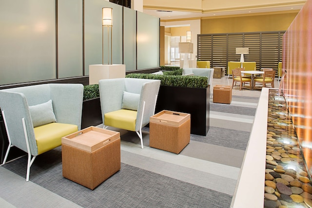 エンバシー スイーツ バイ ヒルトン サンディエゴ ベイ ダウンタウン