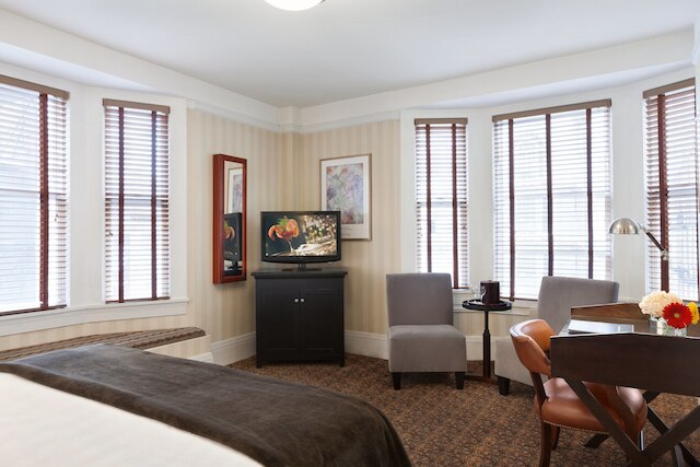 エグゼクティブ ホテル ビンテージ コート