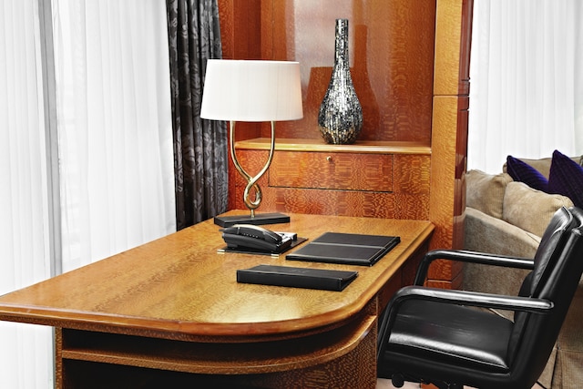 ザ パーク タワー ナイツブリッジ ラグジュアリー コレクション ホテル