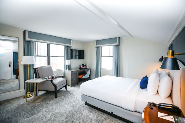 ザ ダンヒル ホテル