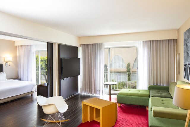 フィエスタ イン シウダッド デ メキシコ アエロプエルト