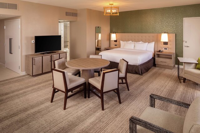 ヒルトン バーミンガム ダウンタウン アット UAB