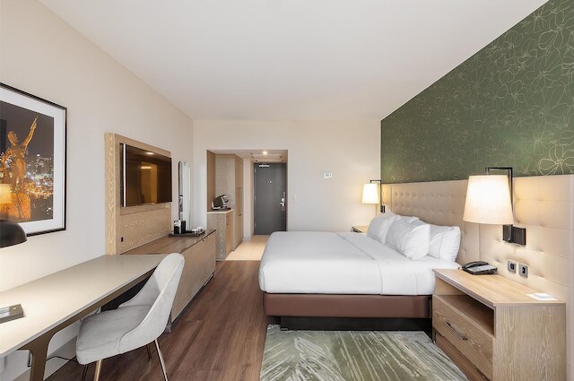 ヒルトン バーミンガム ダウンタウン アット UAB