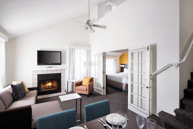 レジデンス・イン・コスタメサ・ニューポート・ビーチ