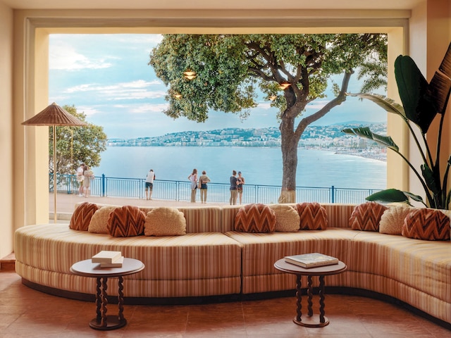 ホテルラペルーズニース