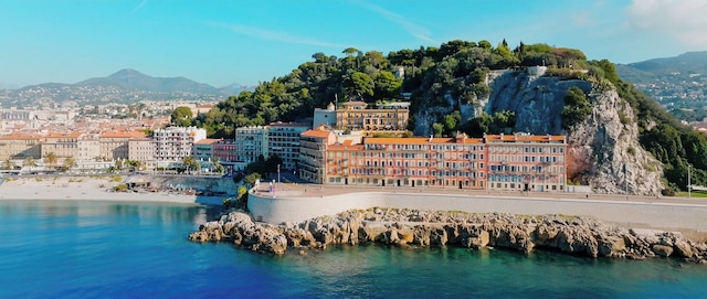 ホテルラペルーズニース