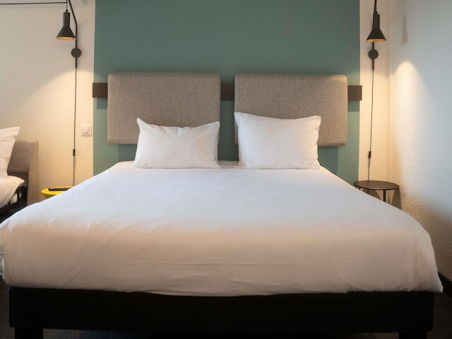 イビス ニース サントル ガール