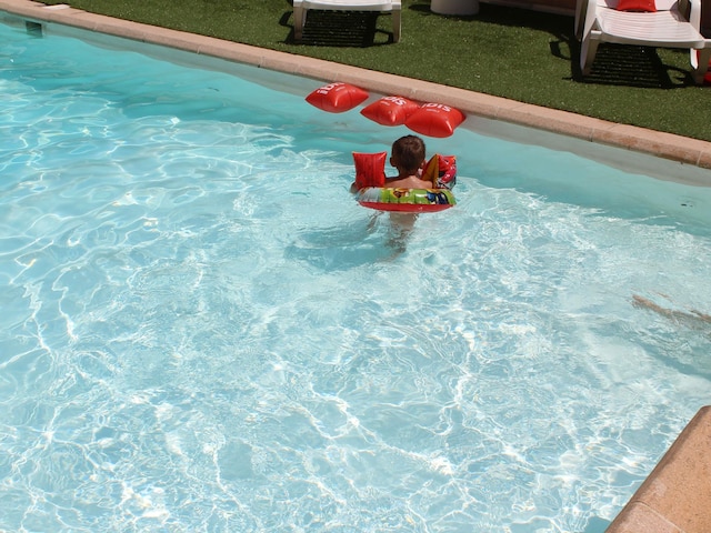 イビス ニース サントル ガール