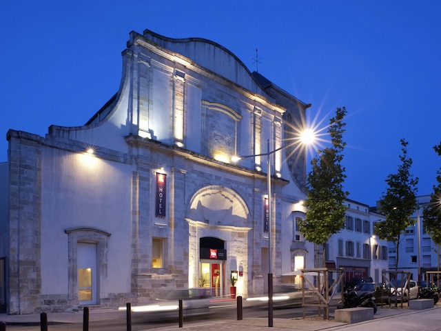 イビス ラ ロシェル ヴューポール