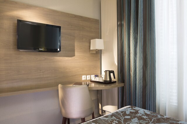 ホテル トゥレンヌ ル マレ