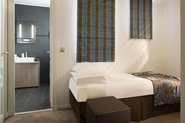 ホテル トゥレンヌ ル マレ