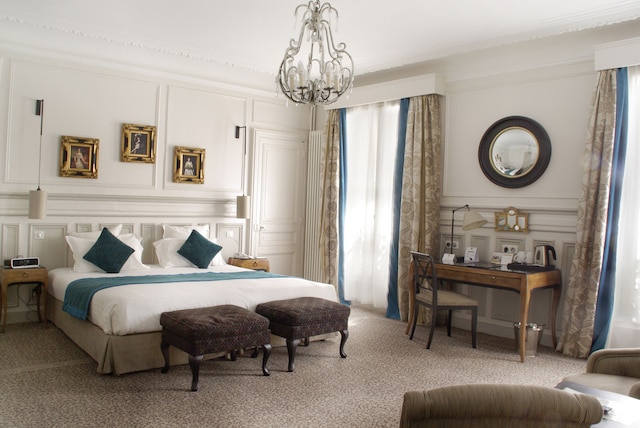 オテル ブラッドフォード エリゼ – アストテル