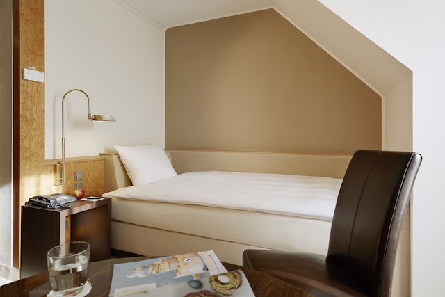 リンドナー  ホテル  デュッセルドルフ エアポート パート オブ JDV バイ  ハイアット