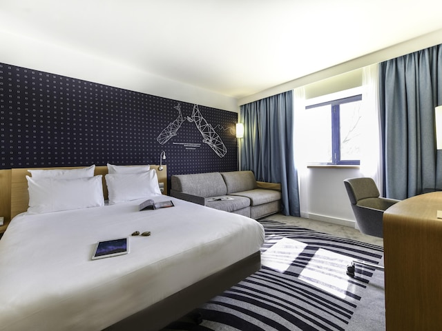 ノボテル ラ ロシェル サントル