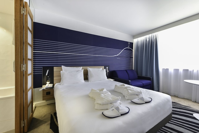 ノボテル ラ ロシェル サントル