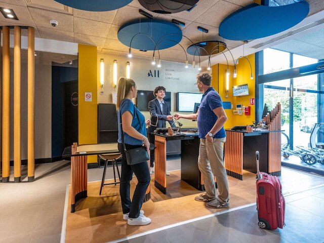 ノボテル ラ ロシェル サントル