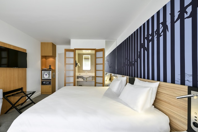 ノボテル ラ ロシェル サントル