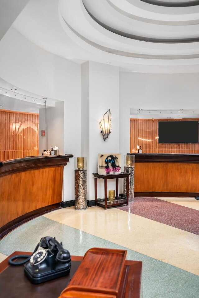 ナショナル ホテル、大人限定のオーシャンフロント リゾート