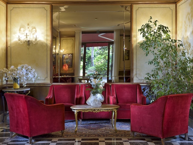 アマデウス ホテル