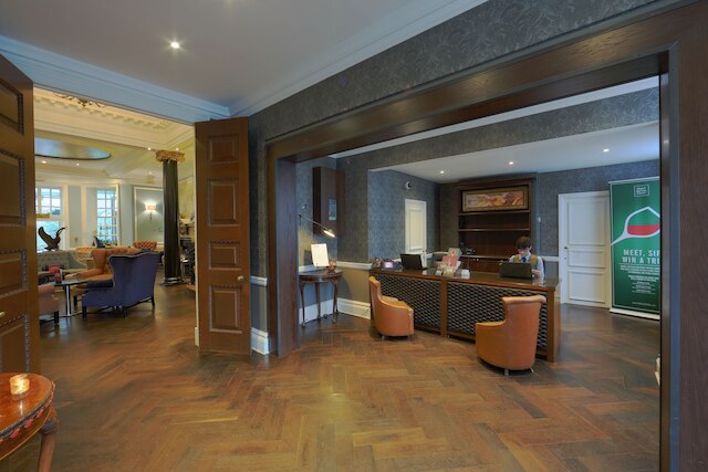 ホテル デュ ヴァン カニザロ ハウス