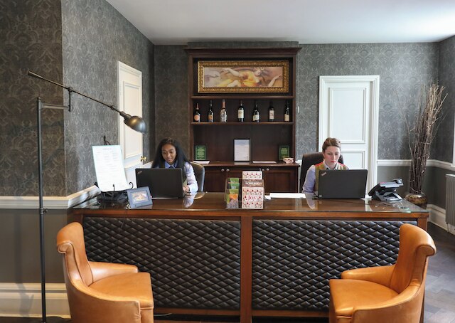 ホテル デュ ヴァン カニザロ ハウス