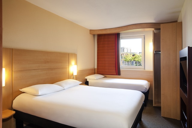 イビス バイヨンヌ センター