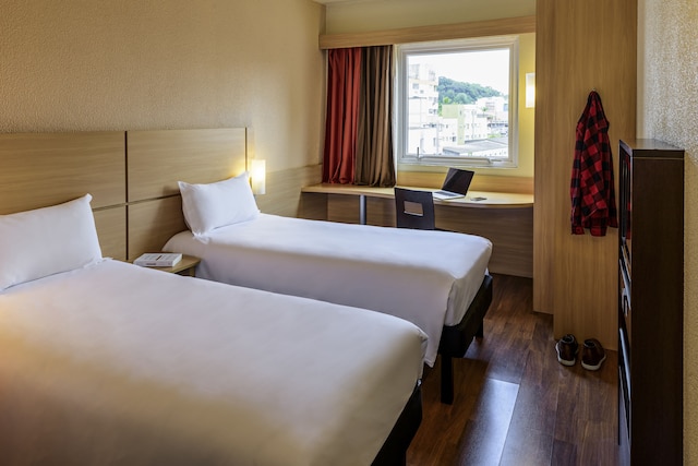 イビス バイヨンヌ センター