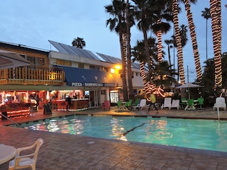 ロサンゼルス アドベンチャラー オール スイート ホテル アット ラックス