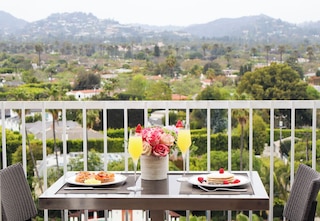 ザ ビバリー ヒルトン