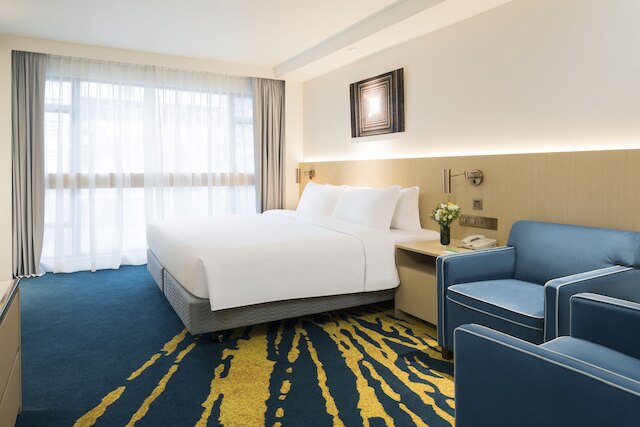 ホリデイ・イン ゴールデン マイル香港 by IHG (香港金域假日酒店)