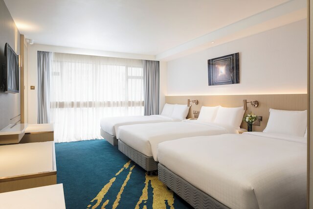 ホリデイ・イン ゴールデン マイル香港 by IHG (香港金域假日酒店)