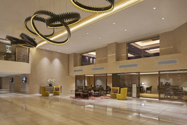 ホリデイ・イン ゴールデン マイル香港 by IHG (香港金域假日酒店)